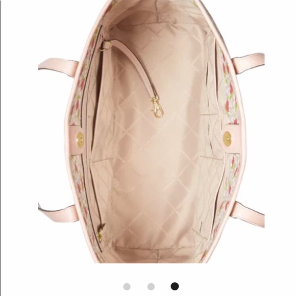 Michael Kors Tote (Authentic) - Picture 6 of 15